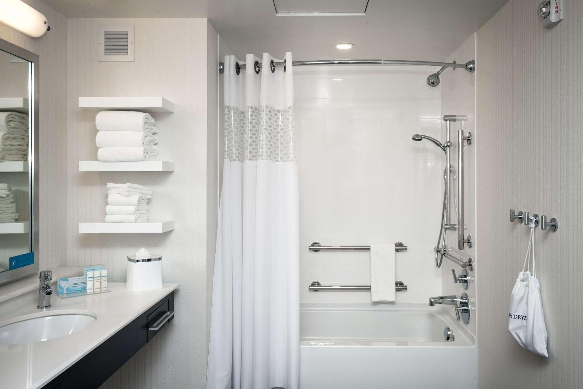 Hampton Inn & Suites By Hilton Seattle/Northgate Εξωτερικό φωτογραφία