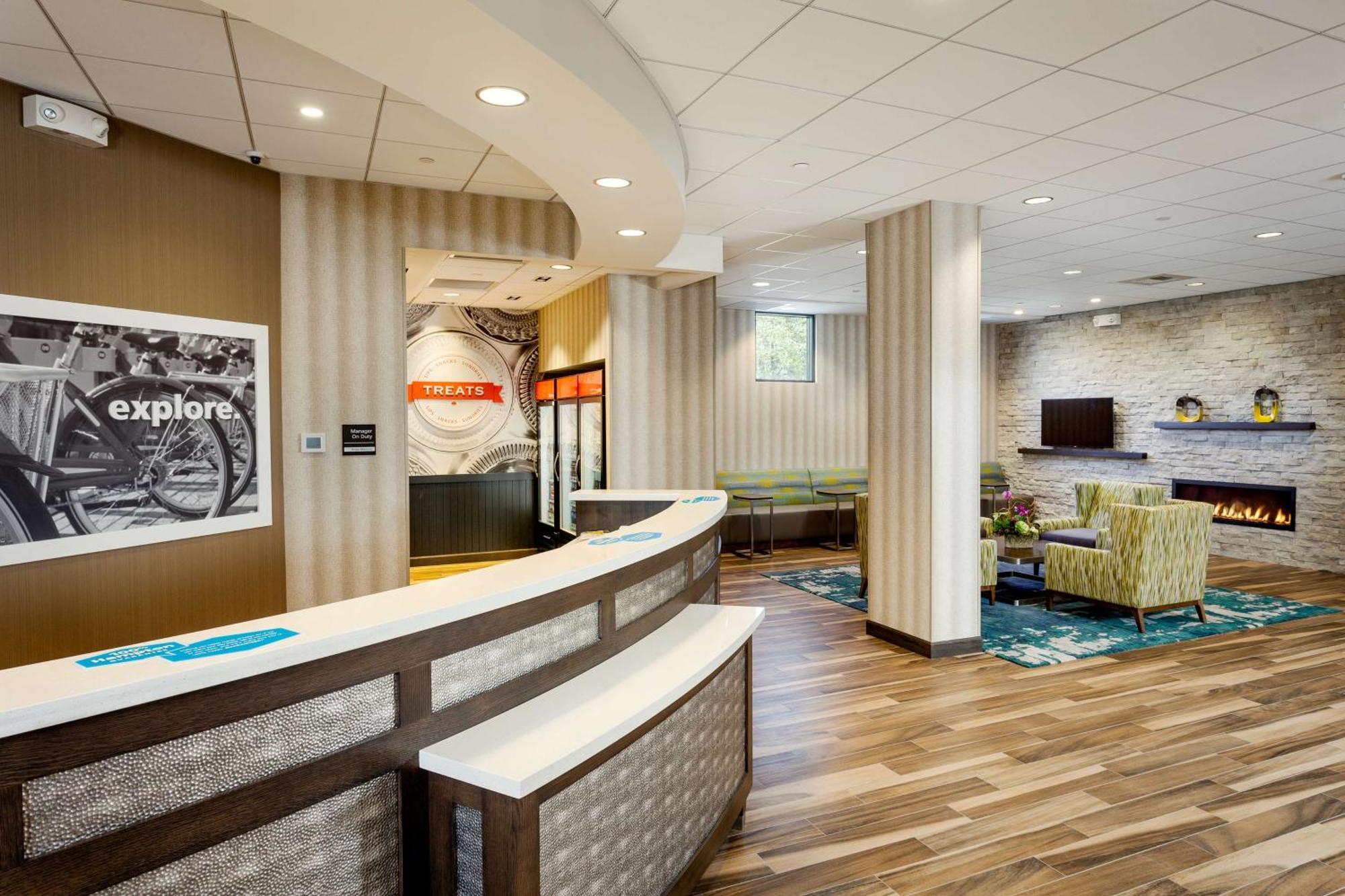 Hampton Inn & Suites By Hilton Seattle/Northgate Εξωτερικό φωτογραφία